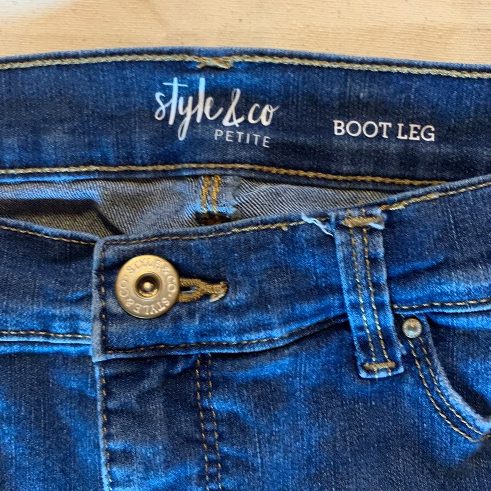 Jean - Picture 2 of 4